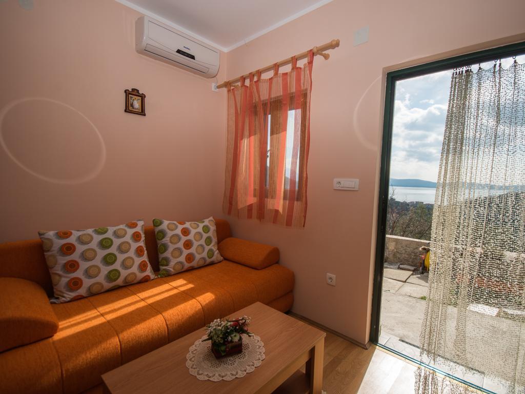 Holiday Home Sunny Hill Kamenari Quarto foto