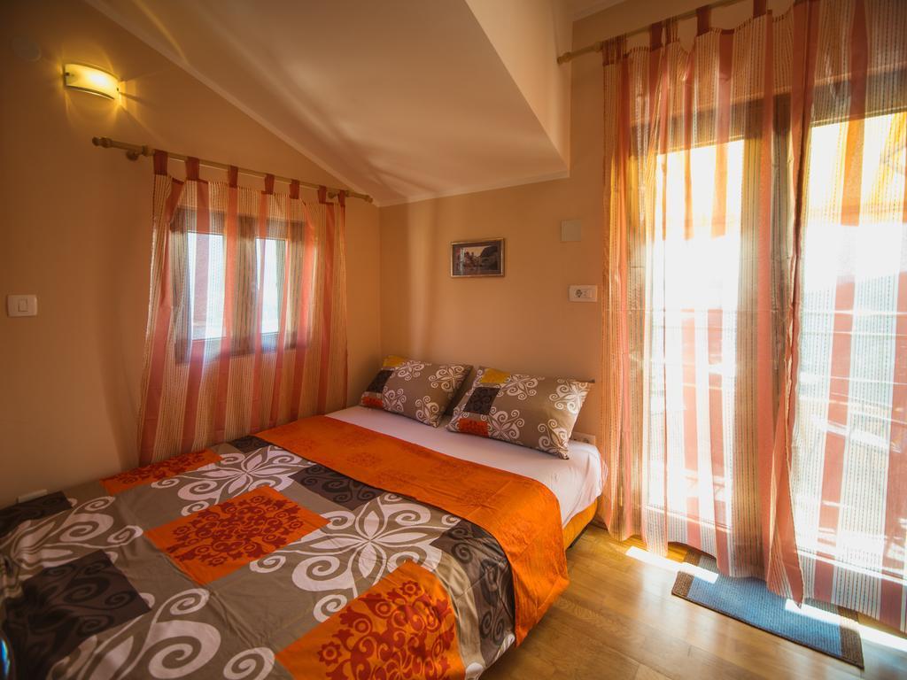 Holiday Home Sunny Hill Kamenari Quarto foto